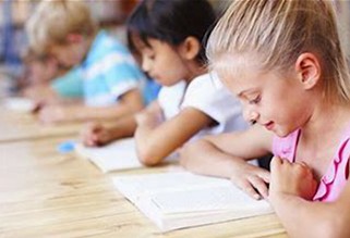 浸入式國際化閱讀空間